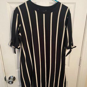 WHO WHAT WEAR, Sz M, Black and Cream Striped Dress